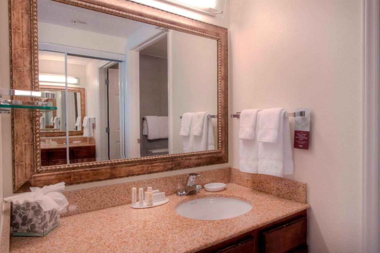 Residence Inn By Marriott Raleigh Crabtree Valley Exterior photo